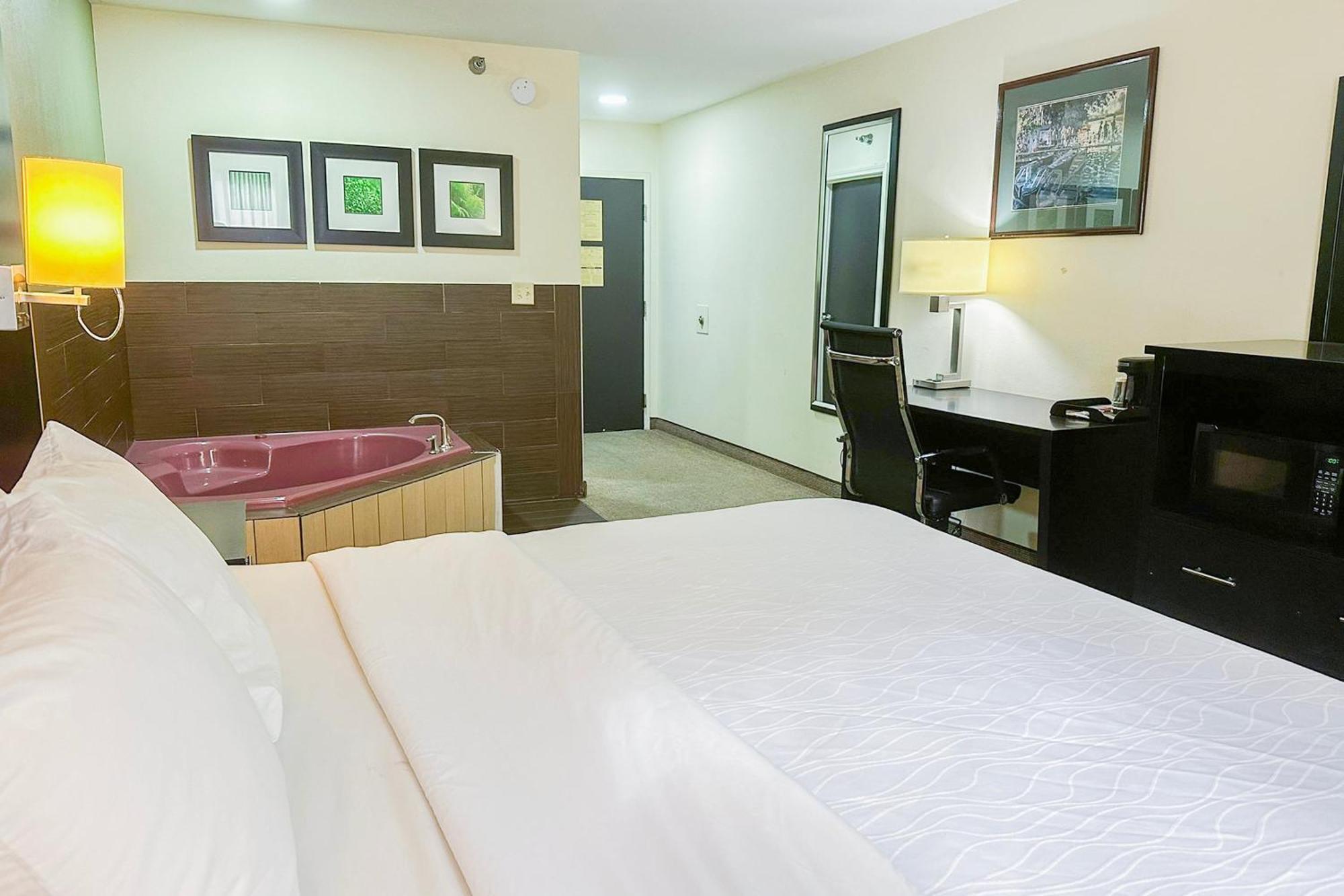 Oyo Hotel Rome West Ga Exterior photo